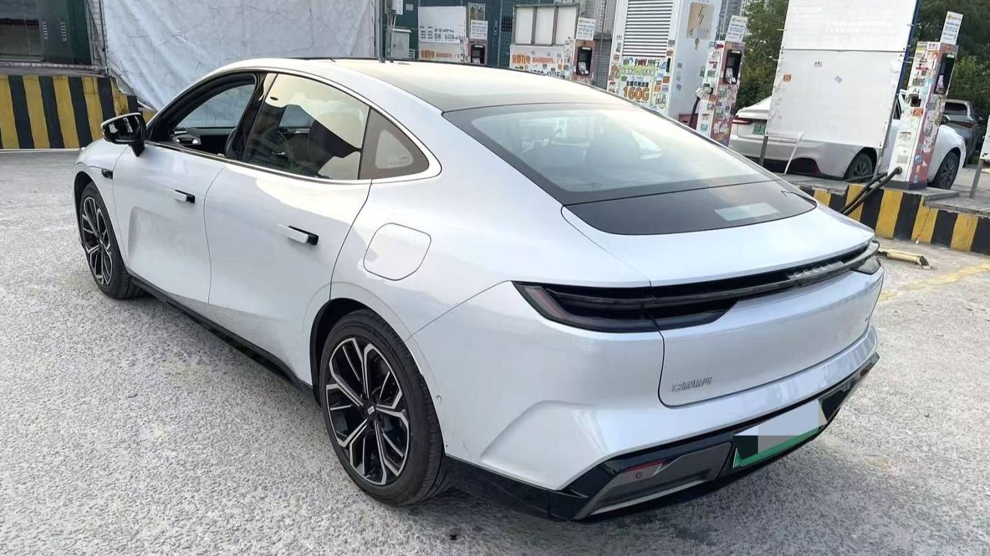 GALAXY 2025 E8 575km Exploration Intelligent Driving Edition