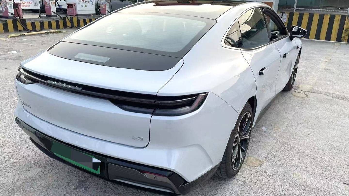 GALAXY 2025 E8 575km Exploration Intelligent Driving Edition