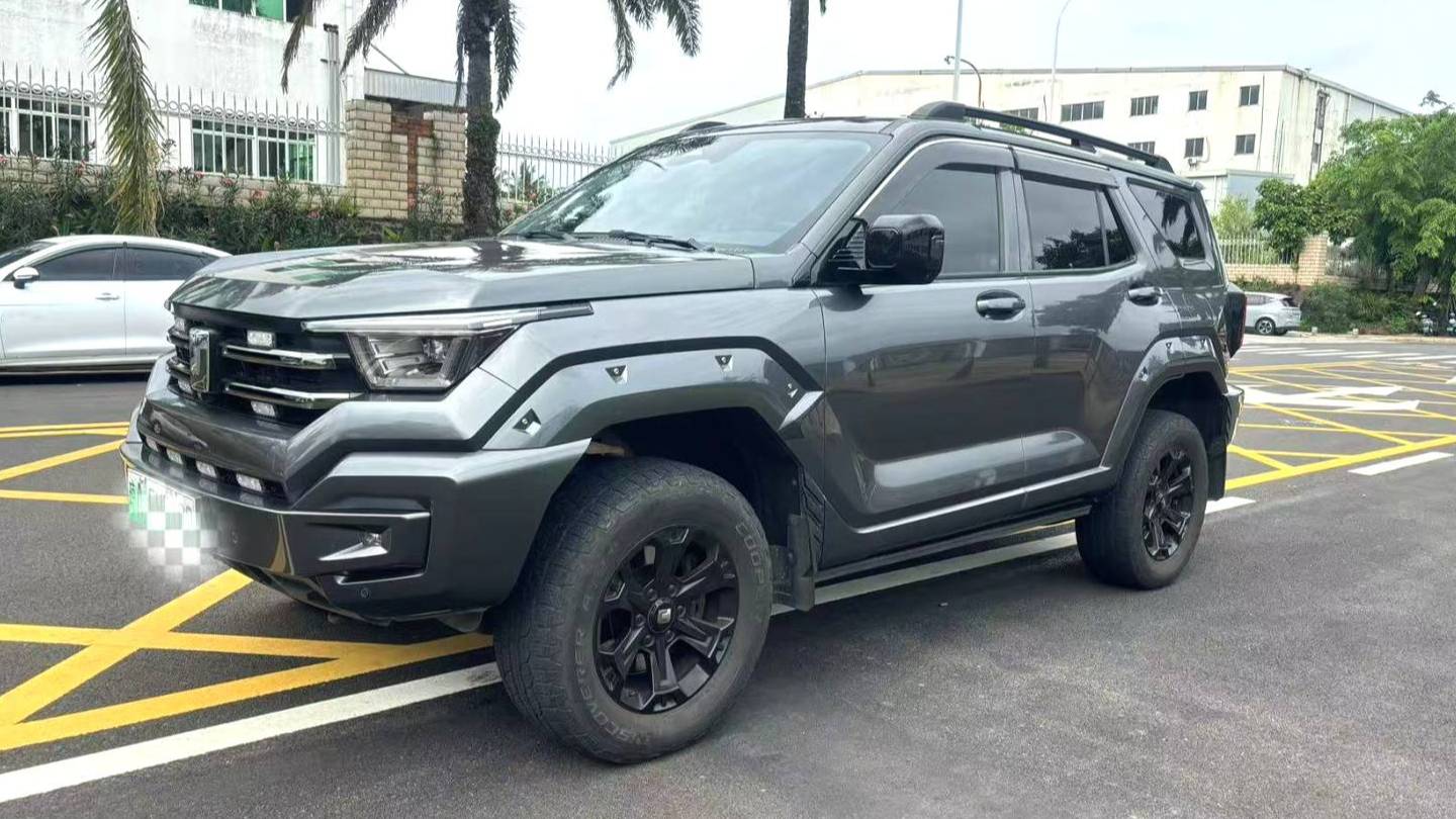 TANK 2023 400 Hi4-T Superpower Edition