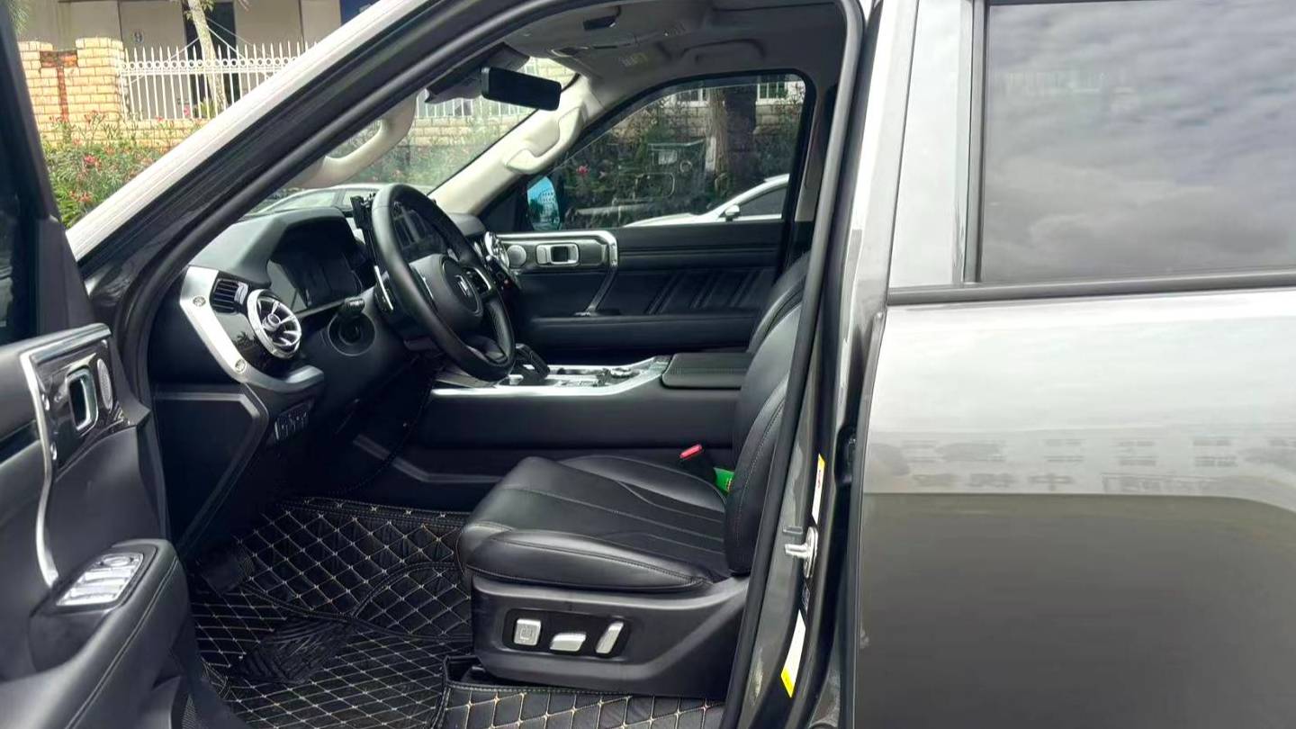 TANK 2023 400 Hi4-T Superpower Edition