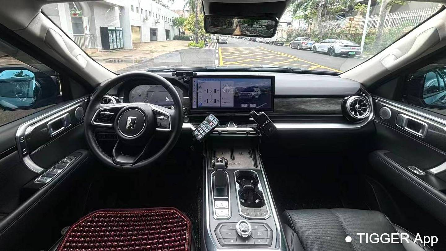 TANK 2023 400 Hi4-T Superpower Edition