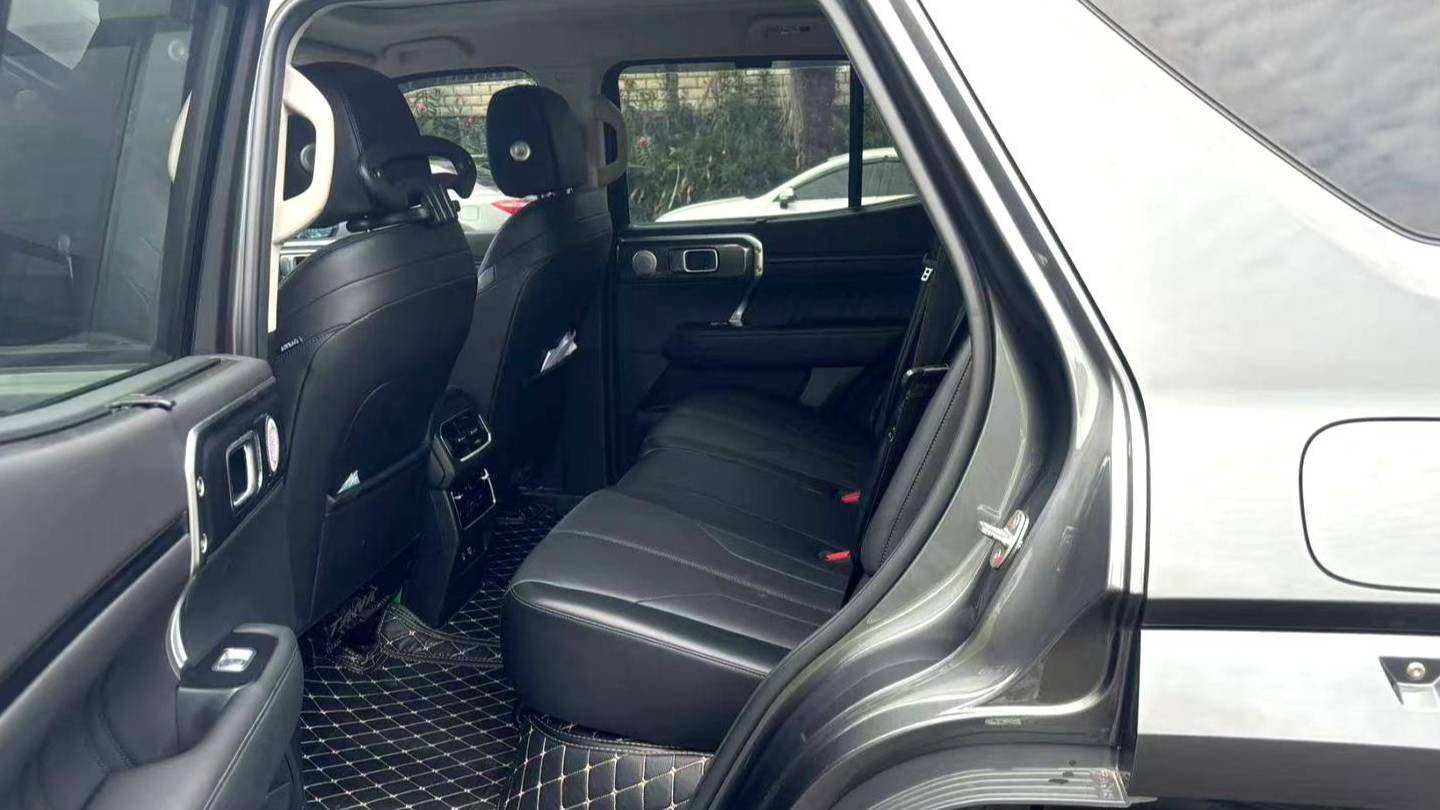 TANK 2023 400 Hi4-T Superpower Edition