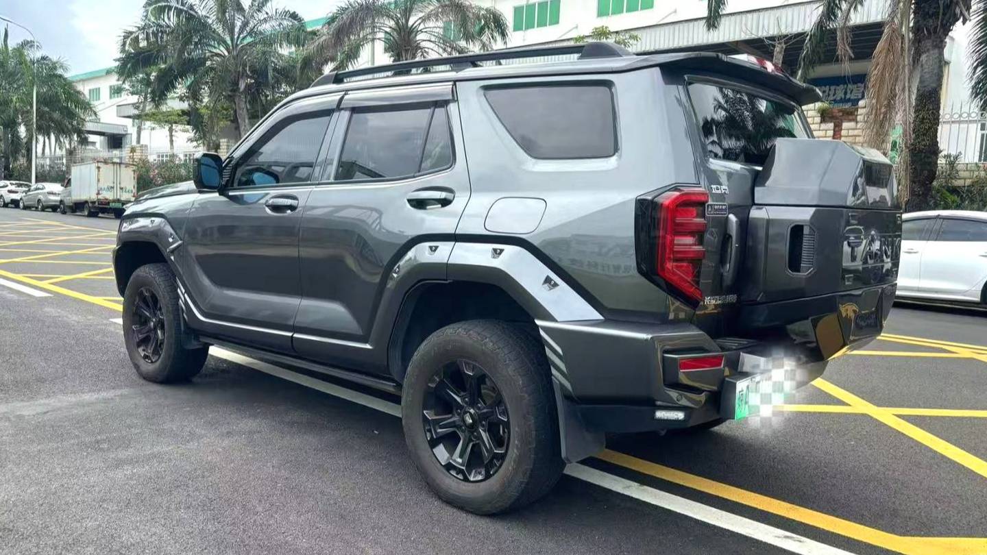 TANK 2023 400 Hi4-T Superpower Edition