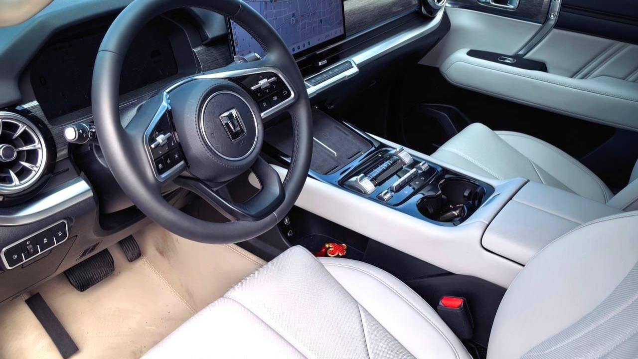 TANK 2026 400 Hi4-Z Smart Edition