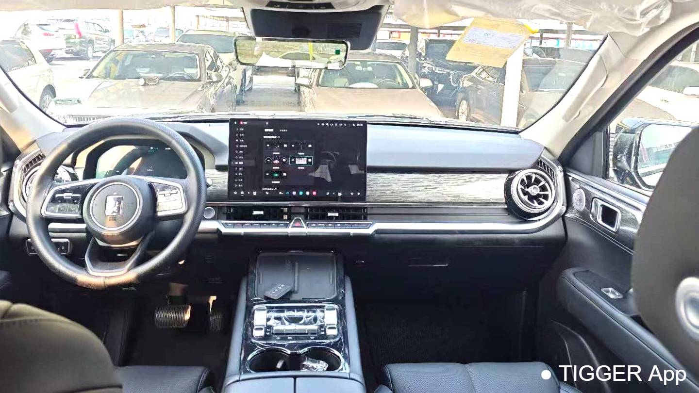 TANK 2026 400 Hi4-Z Smart Edition