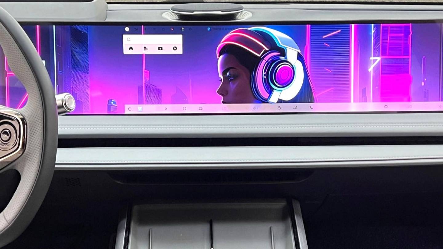 GALAXY 2025 E8 700km long-distance intelligent driving version