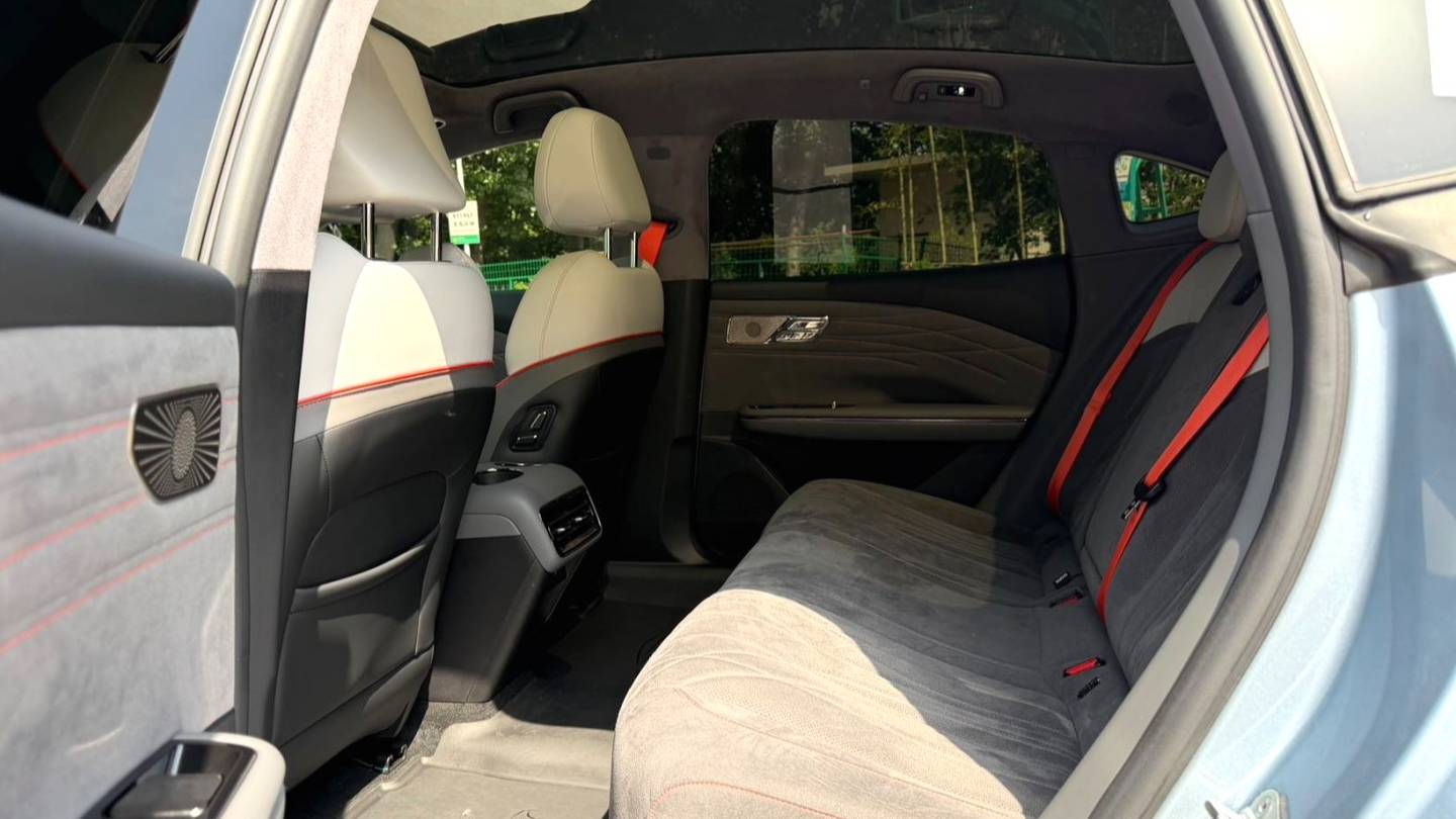 GALAXY 2025 E8 620km 4WD Starship LiDAR Intelligent Driving Edition