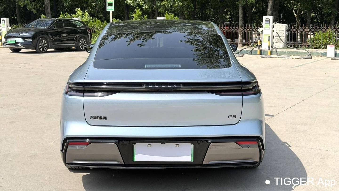 GALAXY 2025 E8 620km 4WD Starship LiDAR Intelligent Driving Edition