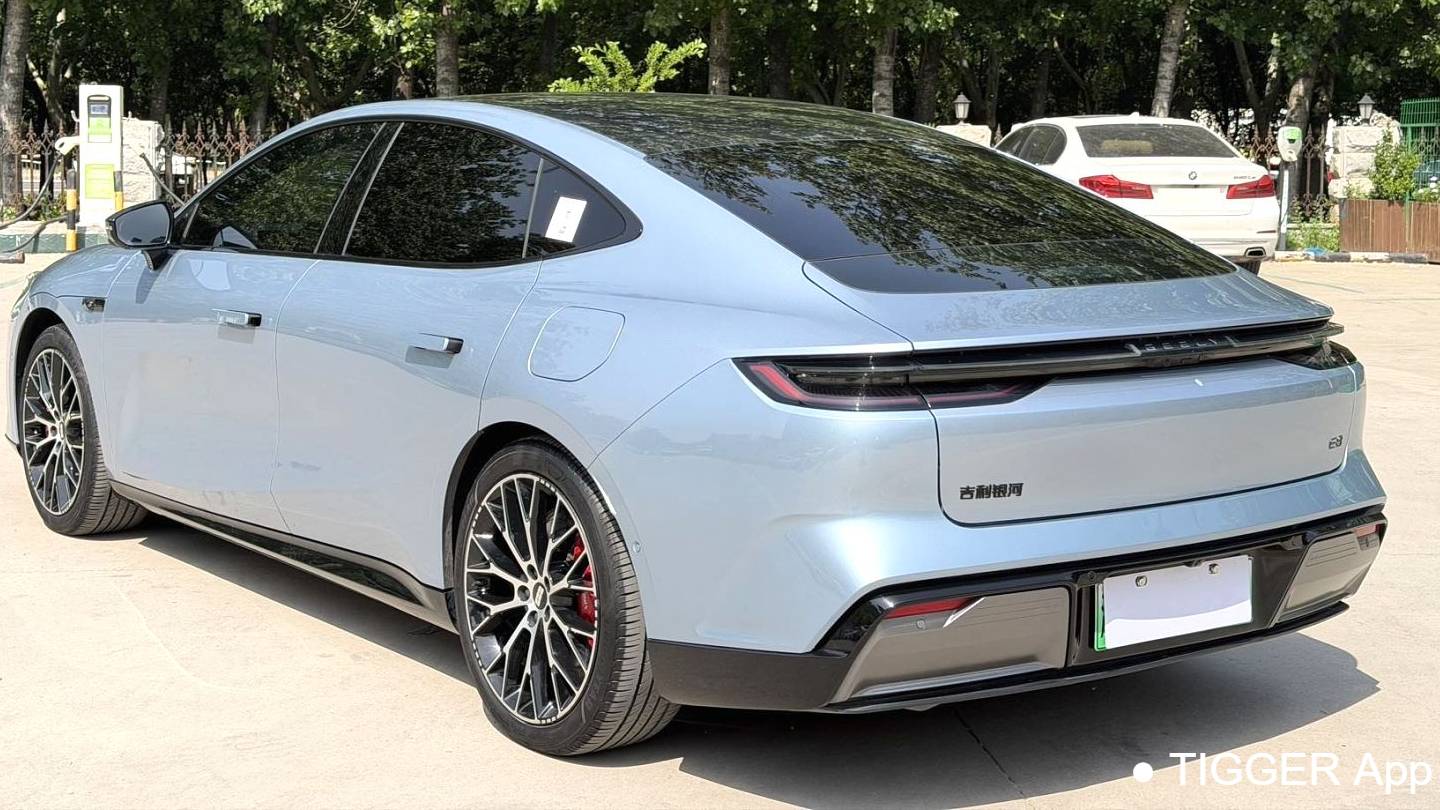 GALAXY 2025 E8 620km 4WD Starship LiDAR Intelligent Driving Edition