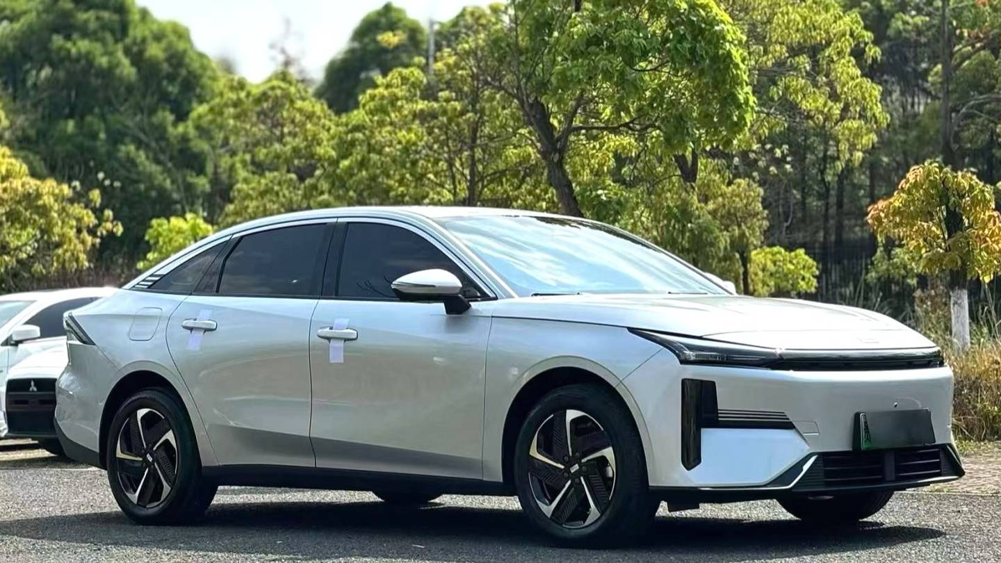 GALAXY 2025 L6 EM-i 140km Starship Edition