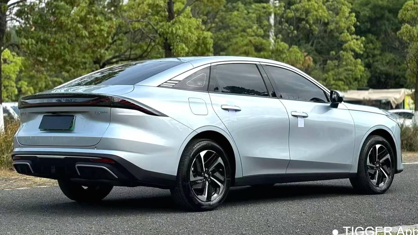 GALAXY 2025 L6 EM-i 140km Starship Edition