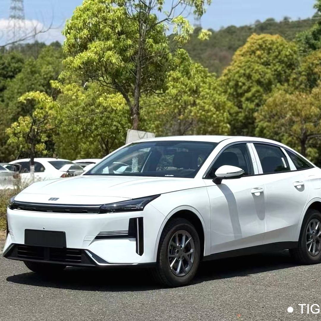 GALAXY 2025 L6 EM-i 60km Sailing Edition سيارة مستعملة