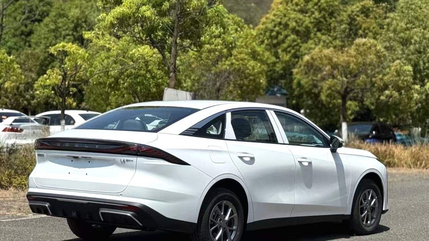 GALAXY 2025 L6 EM-i 60km Sailing Edition