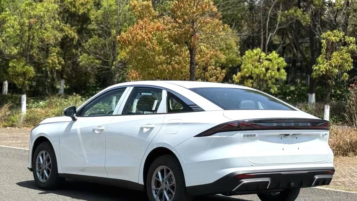 GALAXY 2025 L6 EM-i 60km Sailing Edition