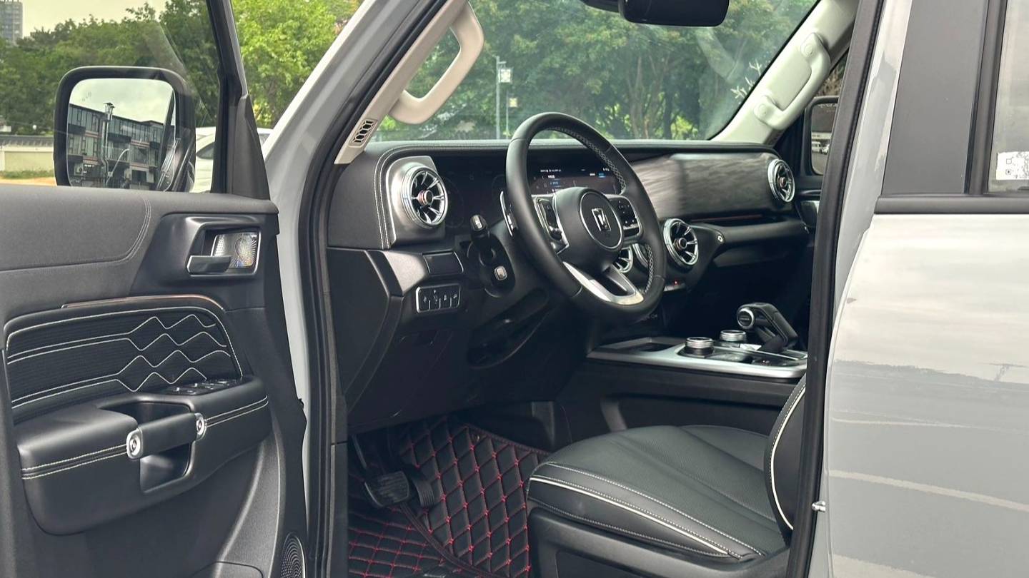 TANK 2023 300 The city version 2.0T is very stylish