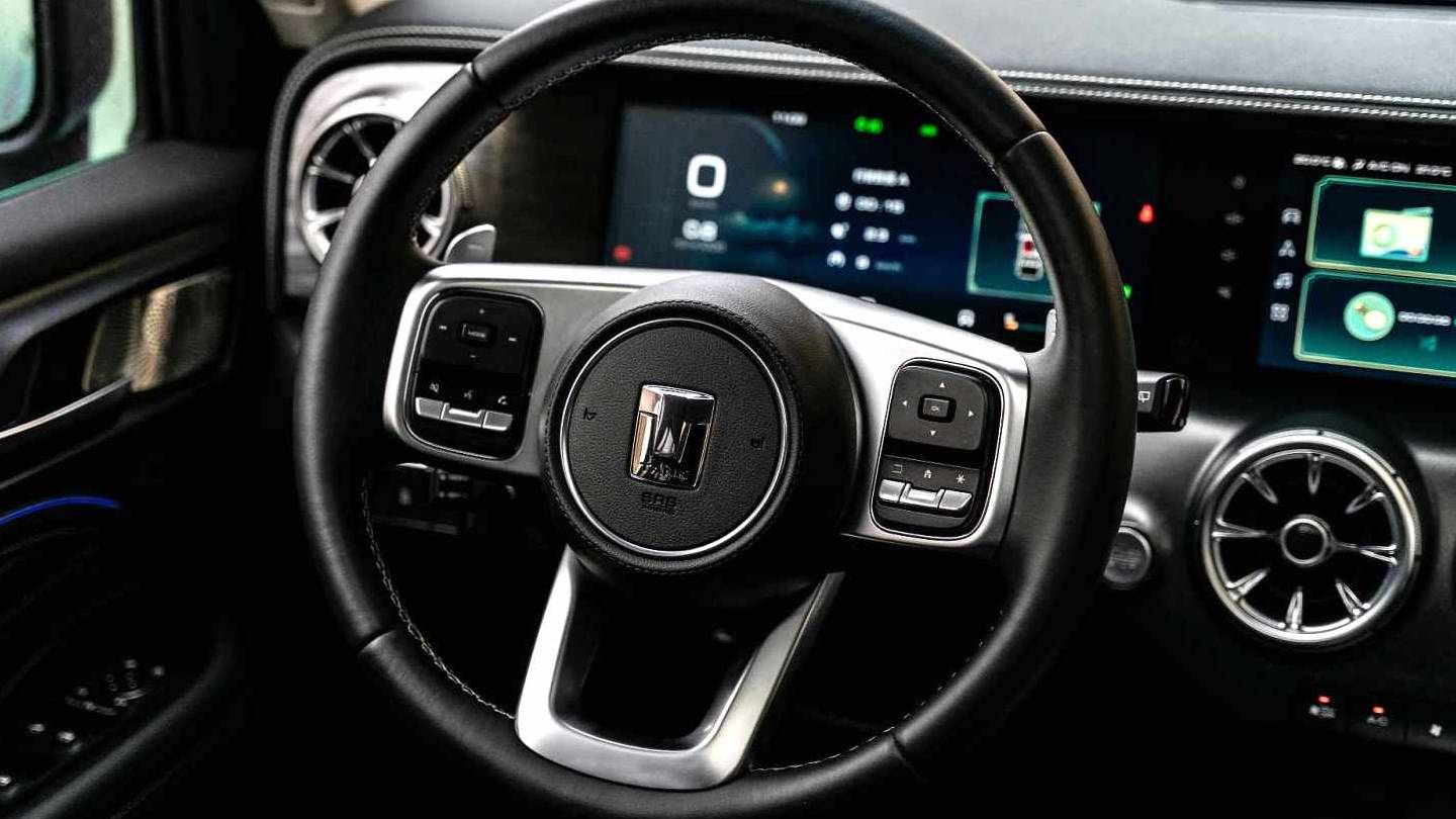 TANK 2023 300 2.0T Iron Cavalry 02