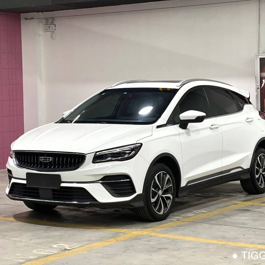 Geely 2022 EMGRAND S 1.4T CVT Crossover Player Edition Подержанный автомобиль