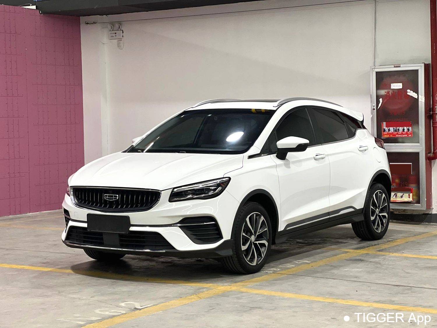 Подержанный Geely 2022 EMGRAND S 1.4T CVT Crossover Player Edition