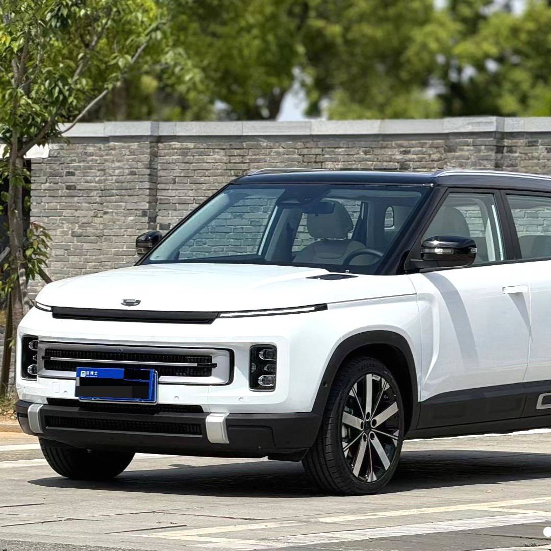 Geely 2023 ICON 1.5TD Chocolate Ultimate Edition Подержанный автомобиль