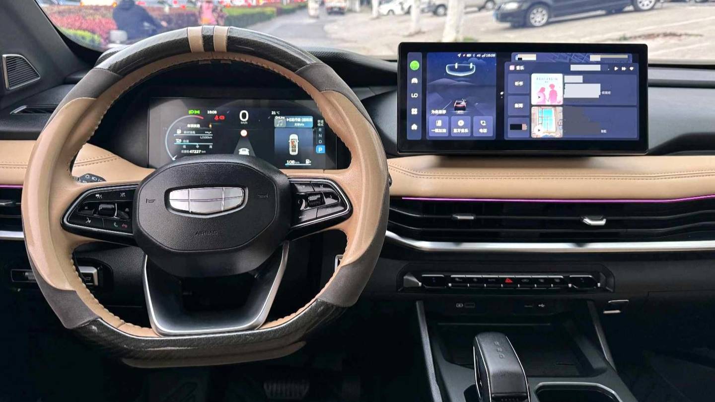 Geely 2023 Okavango 2.0T DCT flagship model