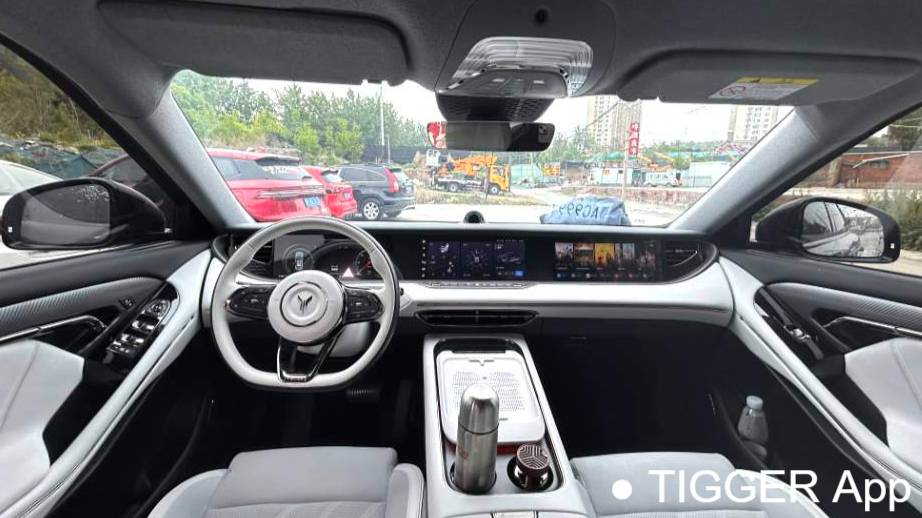 VOYAH 2025 FREE 318 259km four-wheel drive exploration version