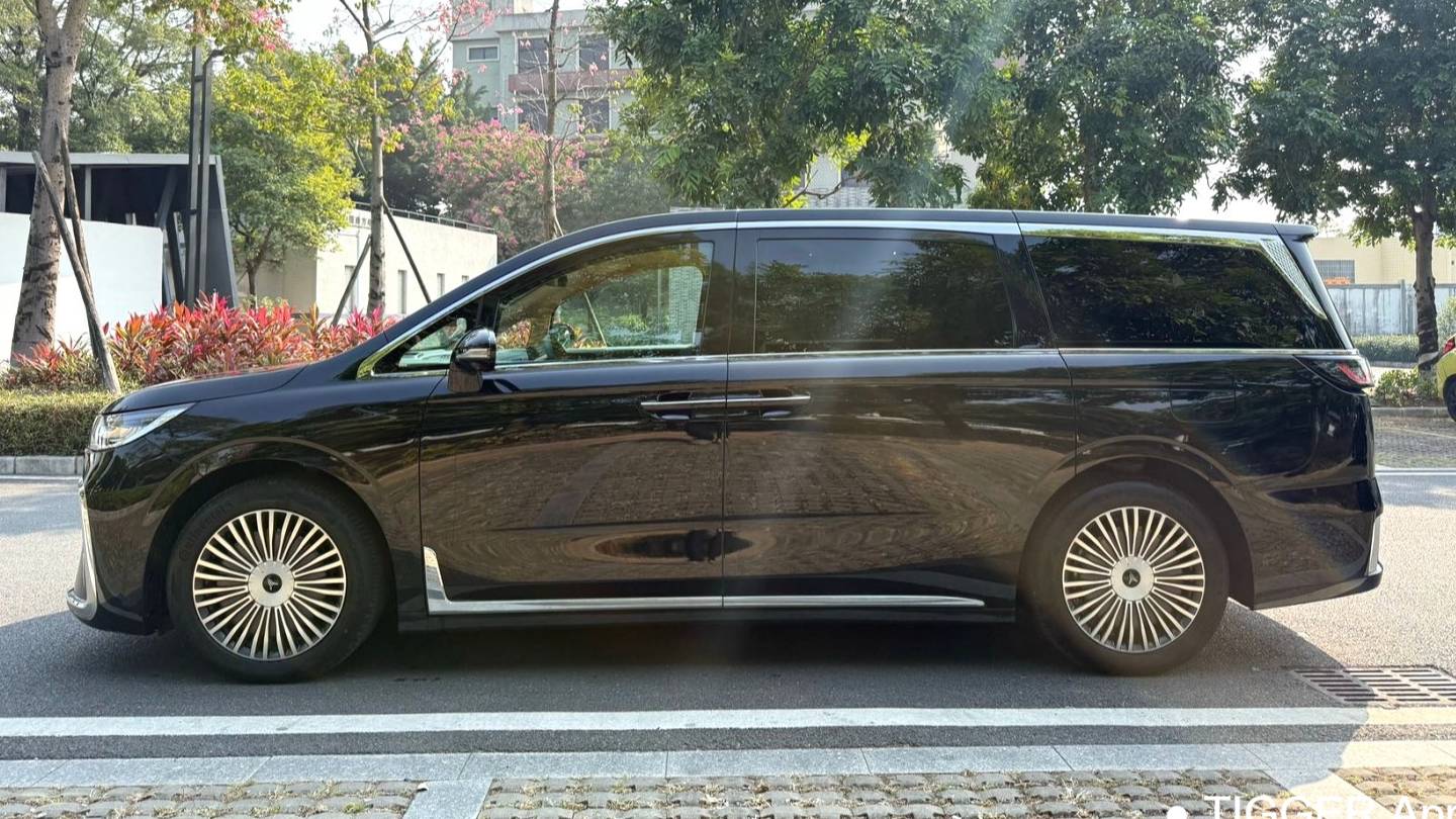 VOYAH 2025 DREAM PHEV four-wheel drive Prestige Qiankun Edition