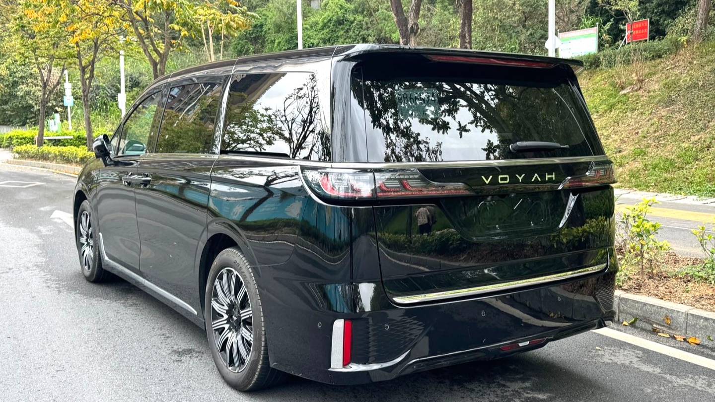 VOYAH 2025 DREAM EV four-wheel drive excellent Qiankun version