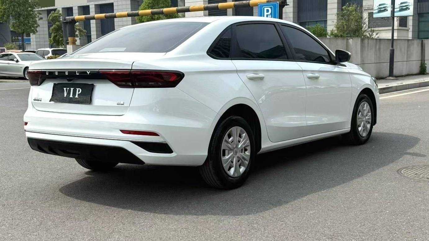 Geely 2026 EMGRAND 4th generation 4 million commemorative 1.5L manual overtaking