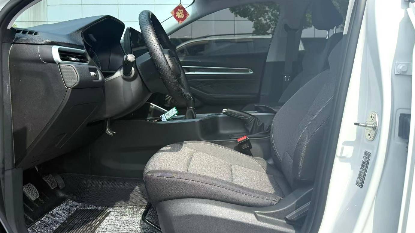 Geely 2026 EMGRAND 4th generation 4 million commemorative 1.5L manual overtaking