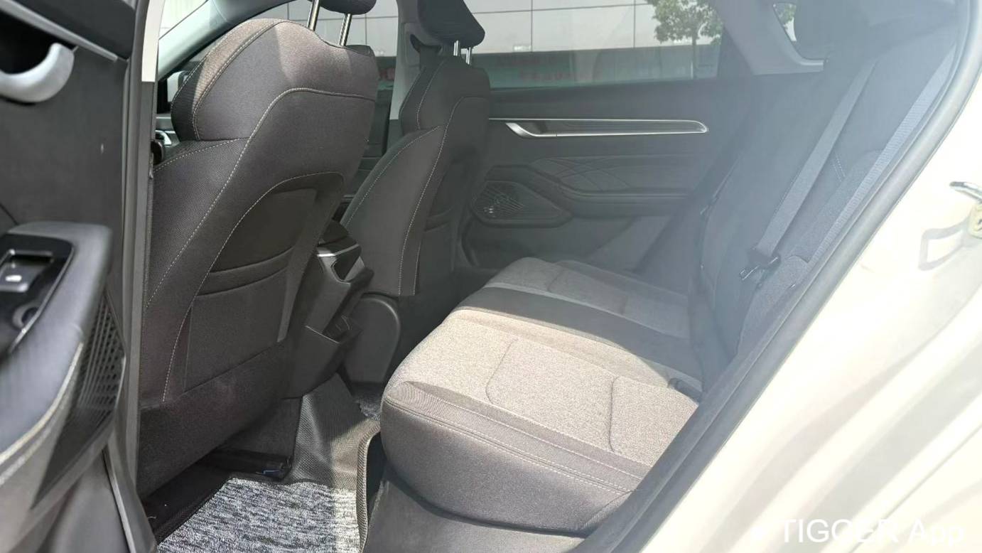 Geely 2026 EMGRAND 4th generation 4 million commemorative 1.5L manual overtaking