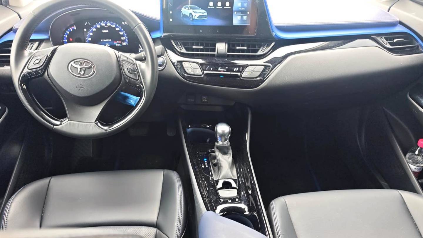 Toyota 2023 C-HR 2.0L Luxury Edition
