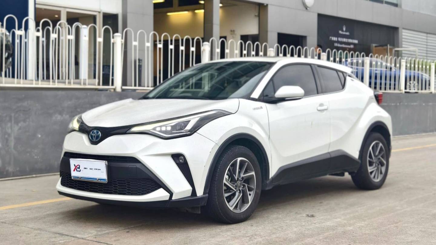 Toyota 2023 C-HR Dual engine 2.0L E-CVT Luxury Edition