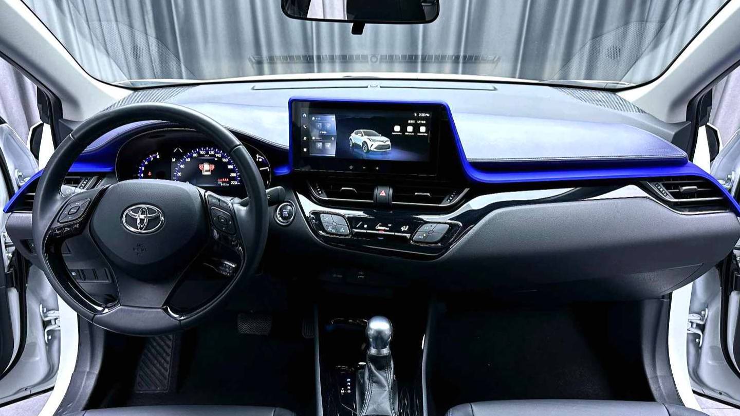 Toyota 2023 C-HR 2.0L Luxury Edition