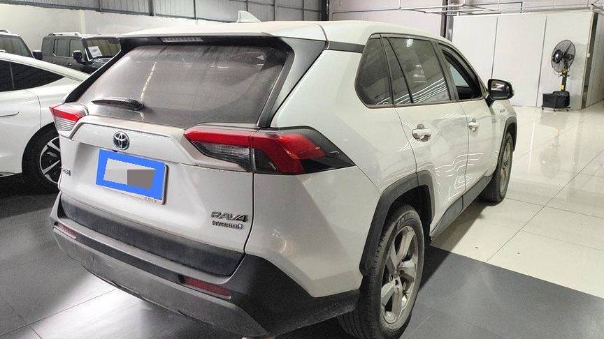 Toyota 2022 RAV4 Dual engine 2.5L E-CVT two wheel drive elite version