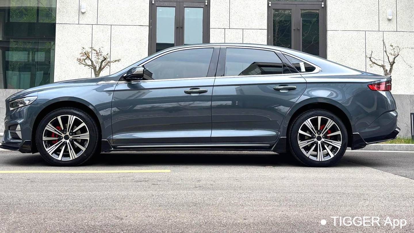 Geely 2025 PREFACE Dongfang Yao 2.0TD Starry Edition