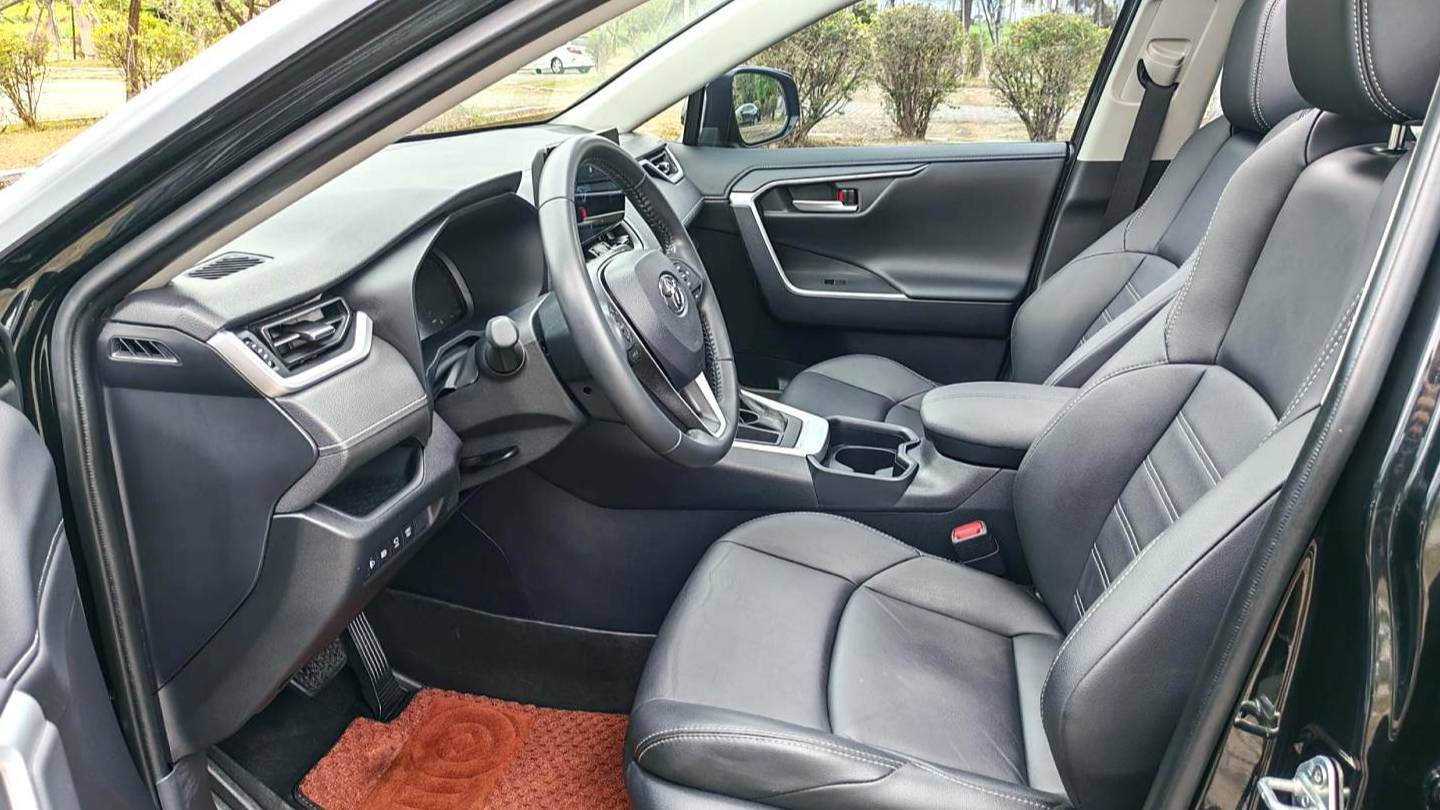 Toyota 2023 WILDLANDER 2.0L CVT 2WD Luxury PLUS Edition