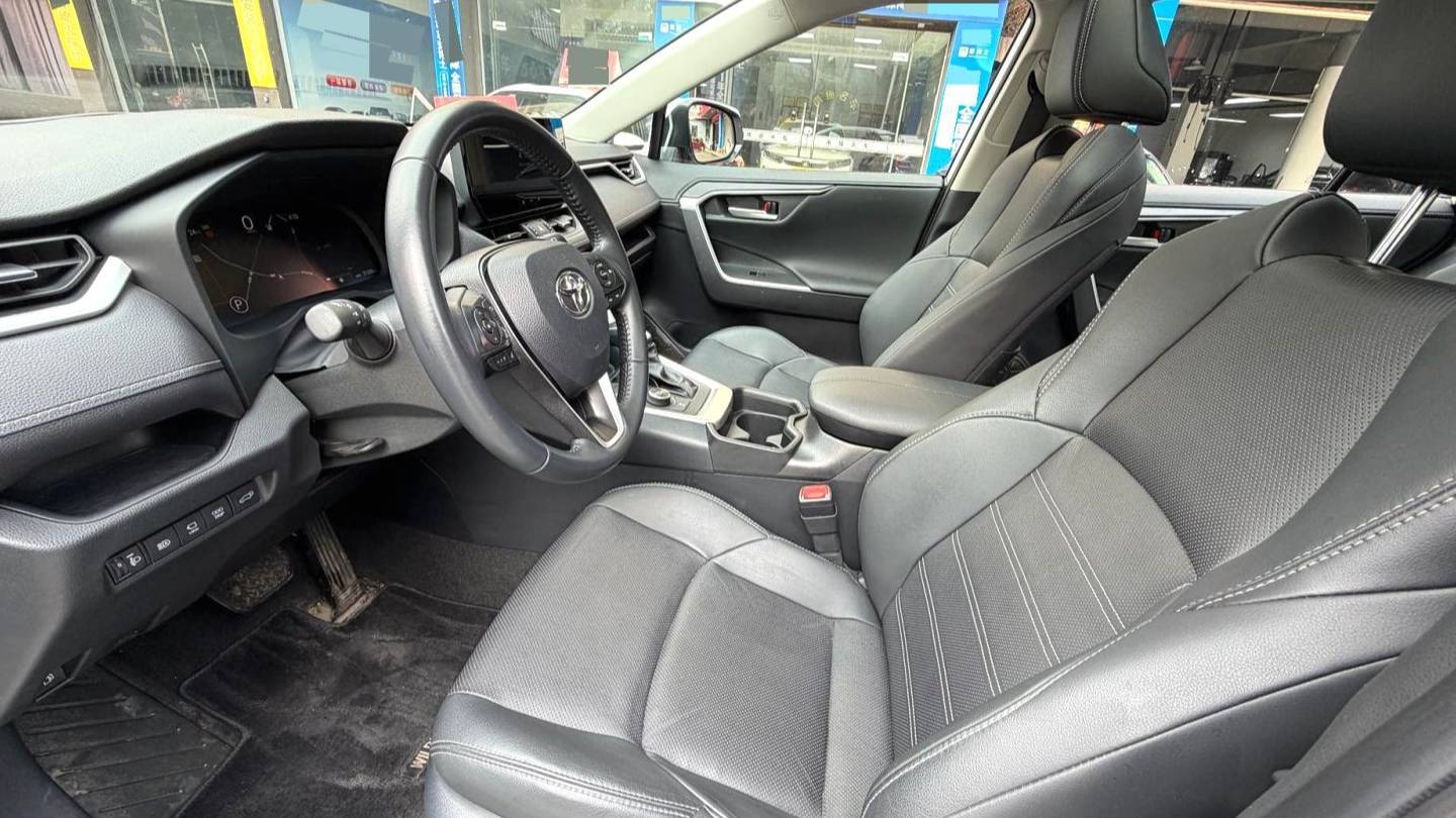 Toyota 2023 WILDLANDER Dual engine 2.5L E-CVT 4WD Prestige Edition