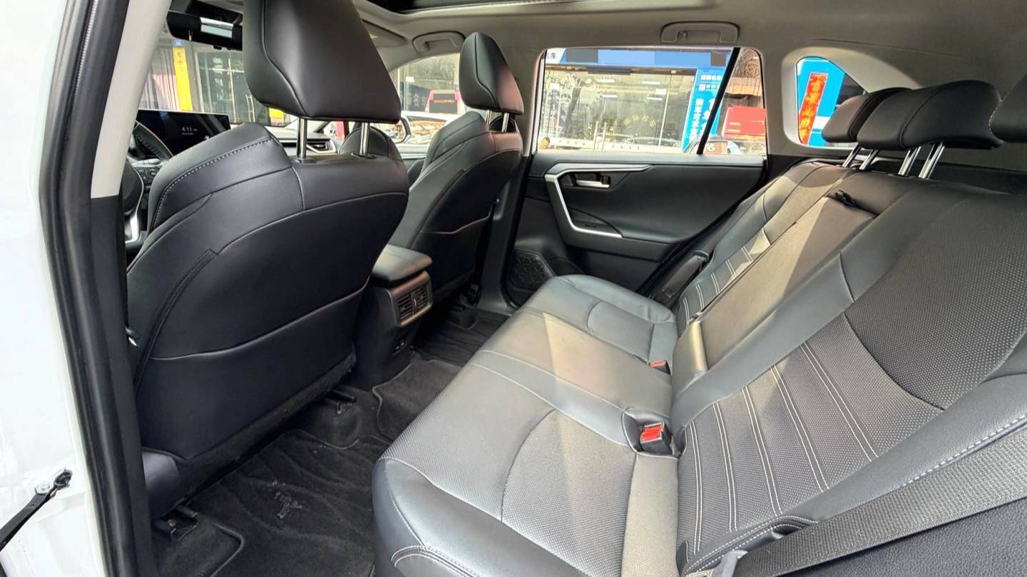 Toyota 2023 WILDLANDER Dual engine 2.5L E-CVT 4WD Prestige Edition