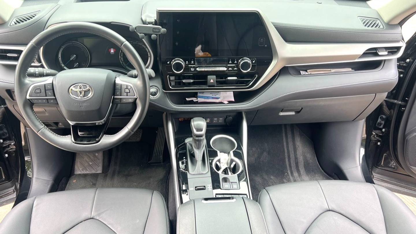 Toyota 2023 Highlander‌ 2.5L Intelligent Hybrid Dual Engine 4WD Premium Edition 7