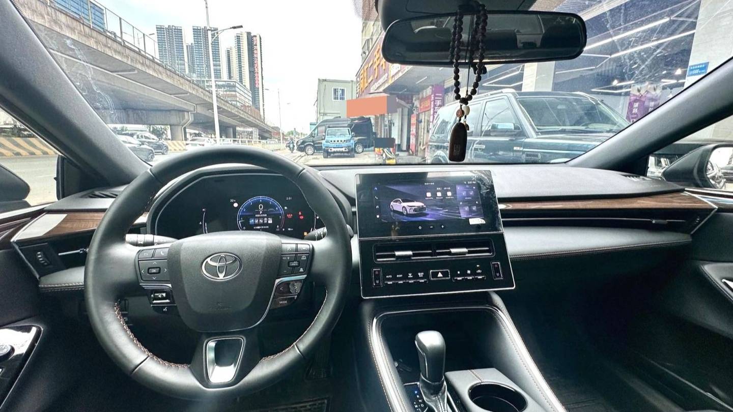 Toyota 2024 Avalon 2.0L Premium Edition