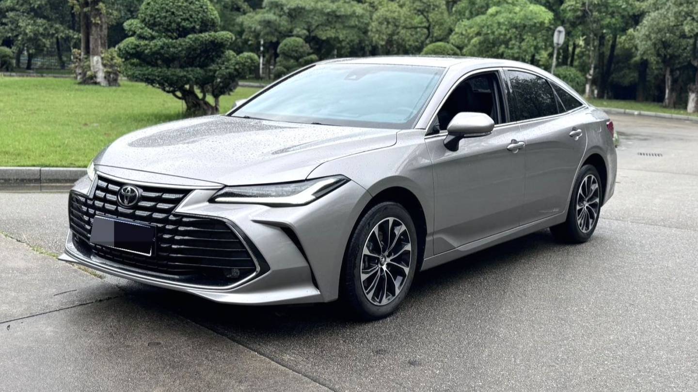 Toyota 2023 Avalon 2.0L Premium Edition