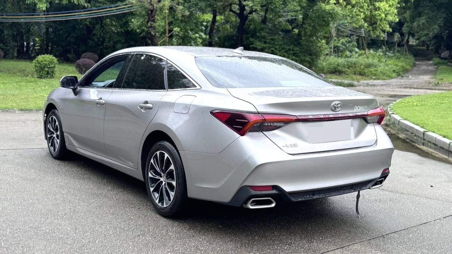 Toyota 2023 Avalon 2.0L Premium Edition