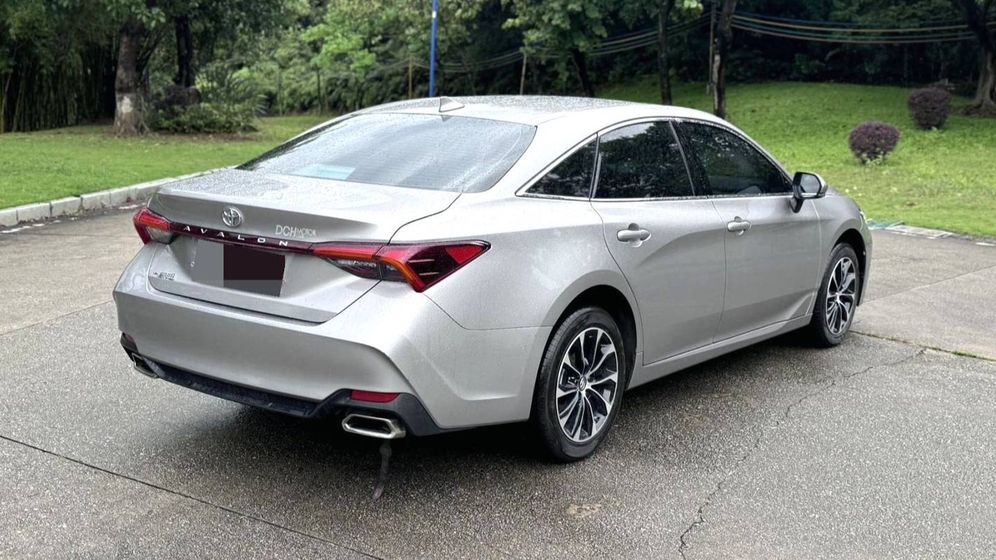 Toyota 2023 Avalon 2.0L Premium Edition