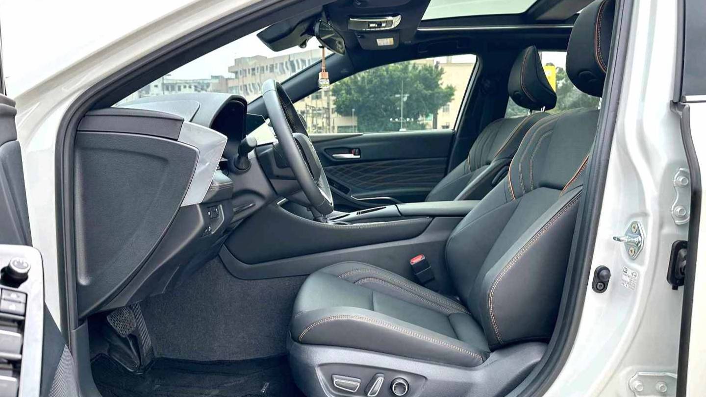 Toyota 2024 Avalon 2.0L Luxury Edition