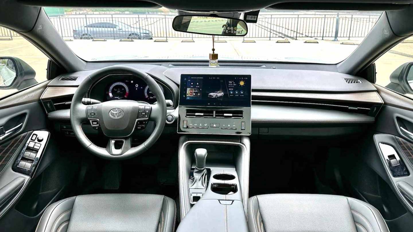 Toyota 2024 Avalon 2.0L Luxury Edition