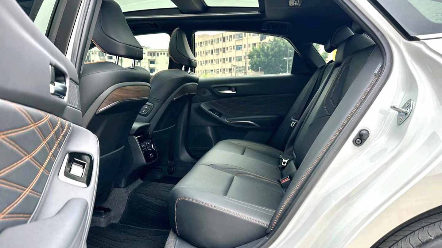 Toyota 2024 Avalon 2.0L Luxury Edition