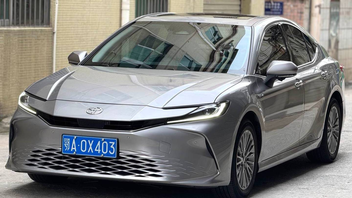 Toyota 2025 CAMRY Dual engine 2.0HXS Radiant Edition