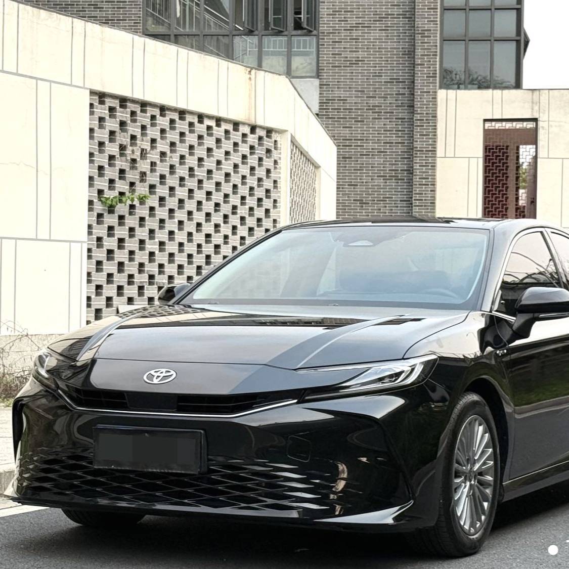 Toyota 2024 CAMRY Dual Engine 2.0HGVP Luxury Edition سيارة مستعملة