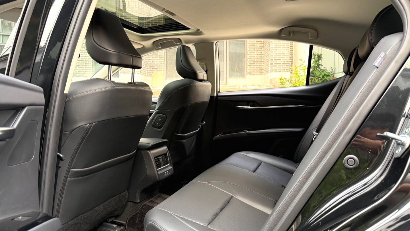Toyota 2024 CAMRY Dual Engine 2.0HGVP Luxury Edition