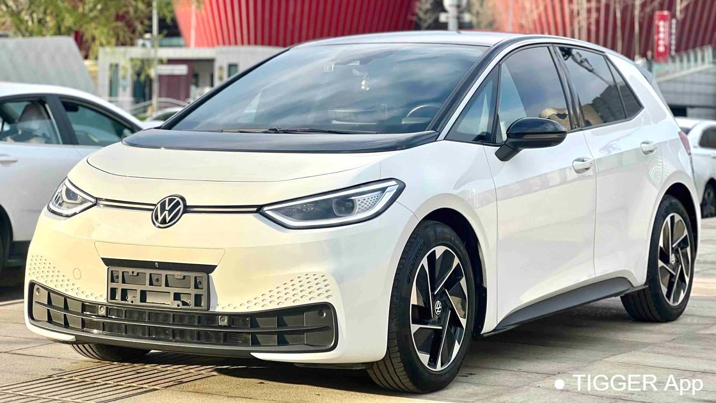 Volkswagen 2025 ID.3 Smart and Ultra Intelligent Oxygen Edition